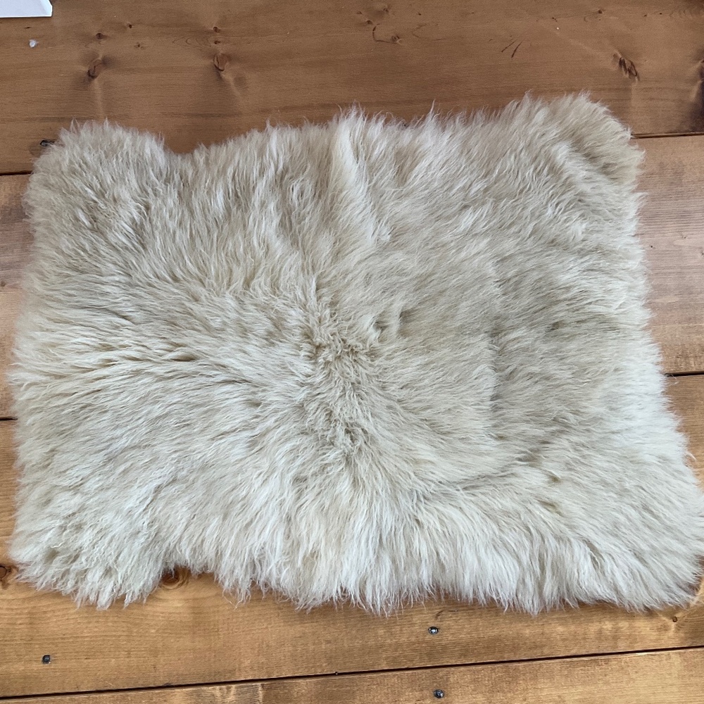 SHEEPSKIN FOR DECOR, FURNITURE OR PHOTOGRAPHY NATURAL OFF WHITE 18” by 23”